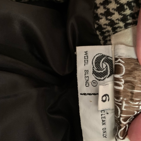 Wilroy Traveller Brownstone Studio houndstooth blazer, size 6 - Picture 3 of 7